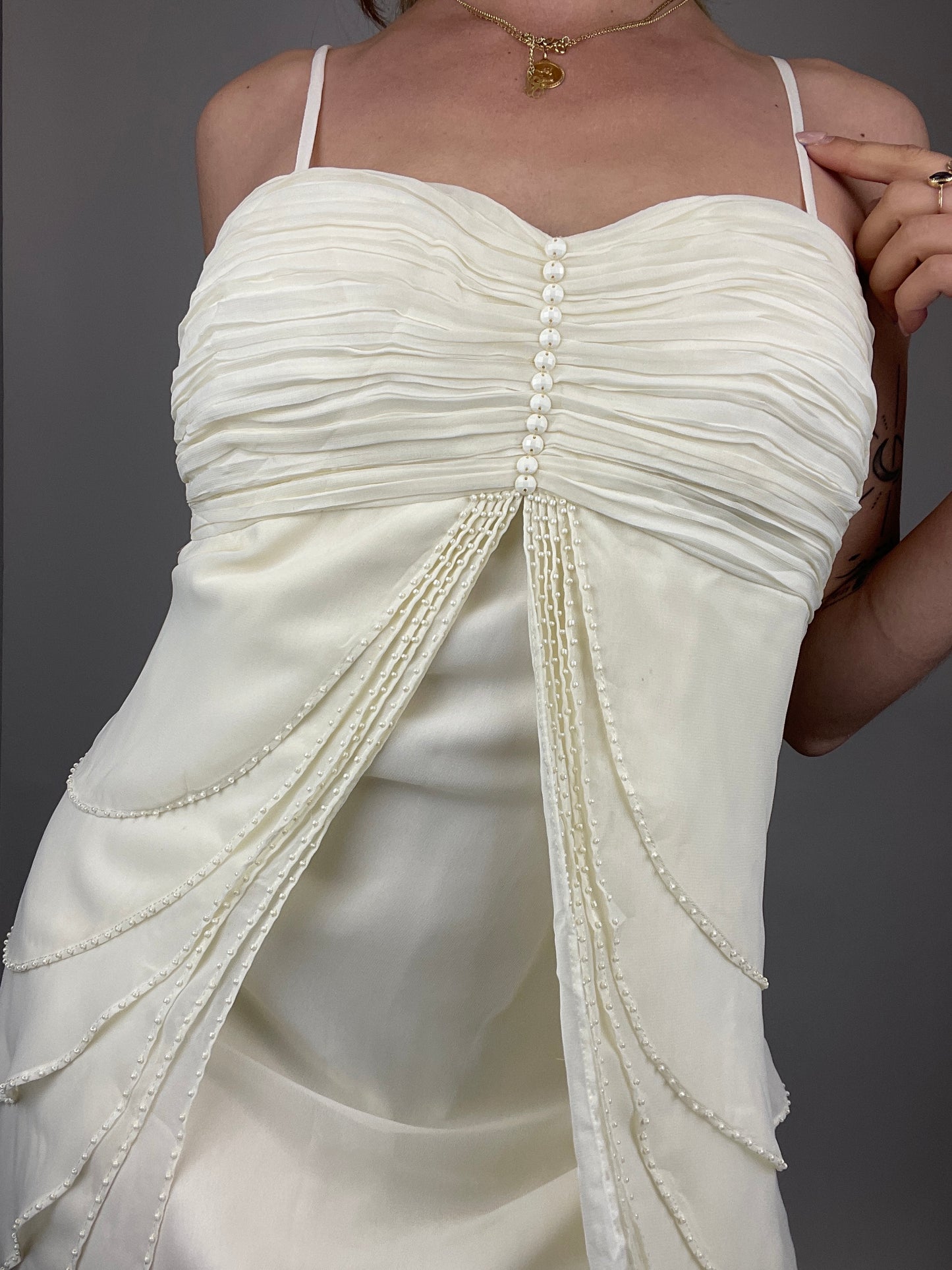 Robe bustier de fête y2k blanche à volant et perle vintage