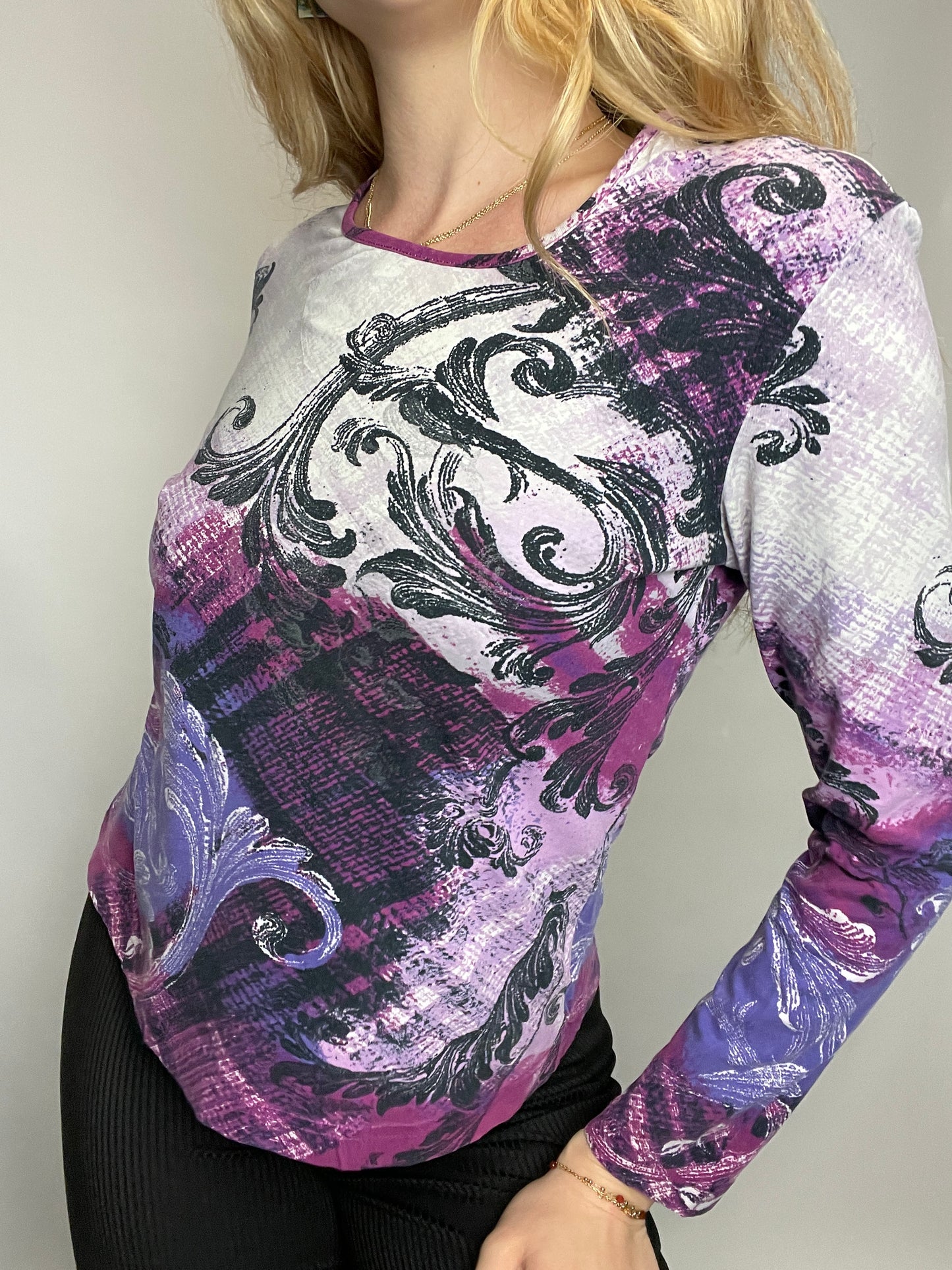 Top y2k motif vintage violet et blanc