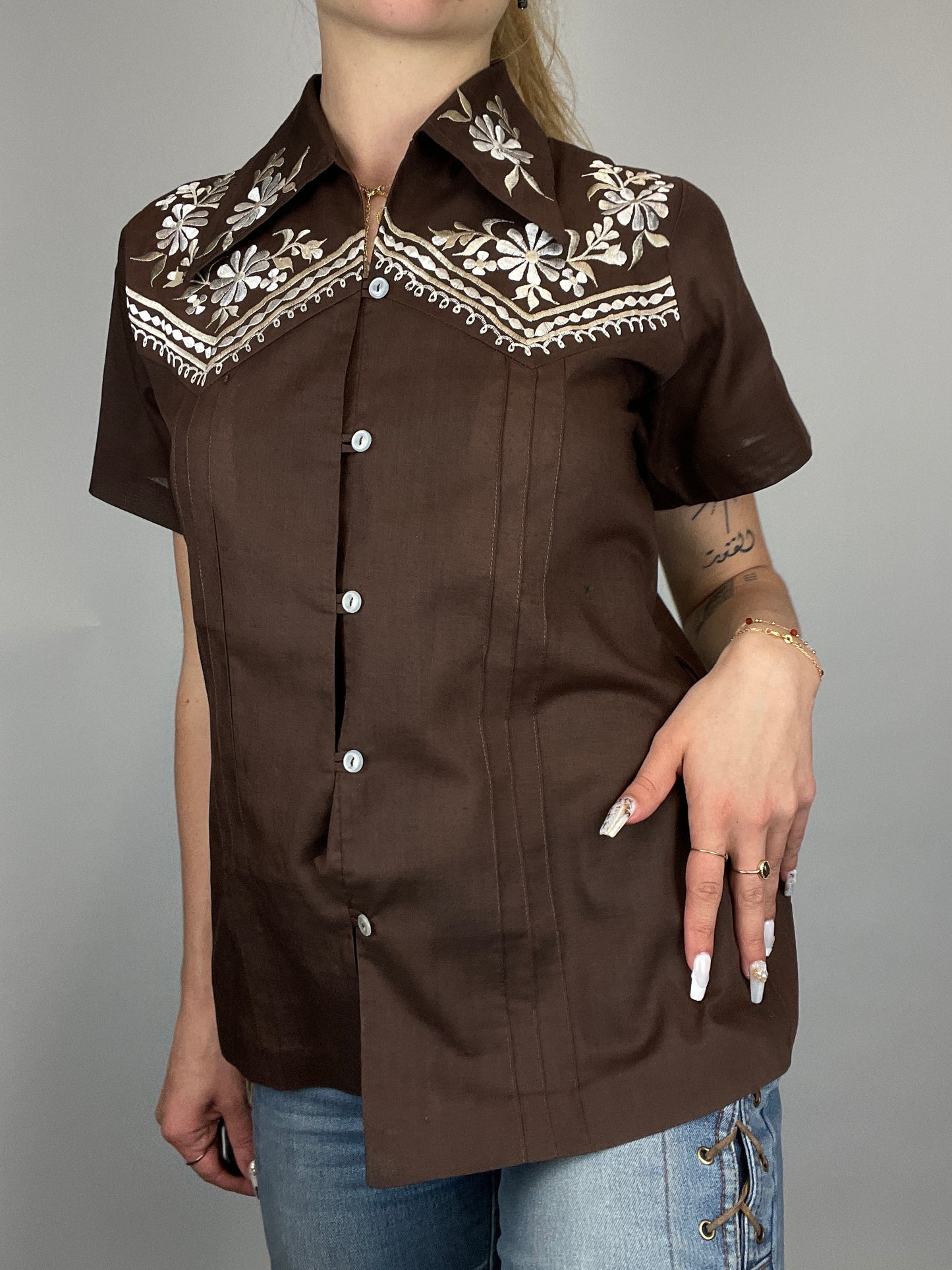 Chemise manches courtes plissées y2k marron à fleurs brodées vintage