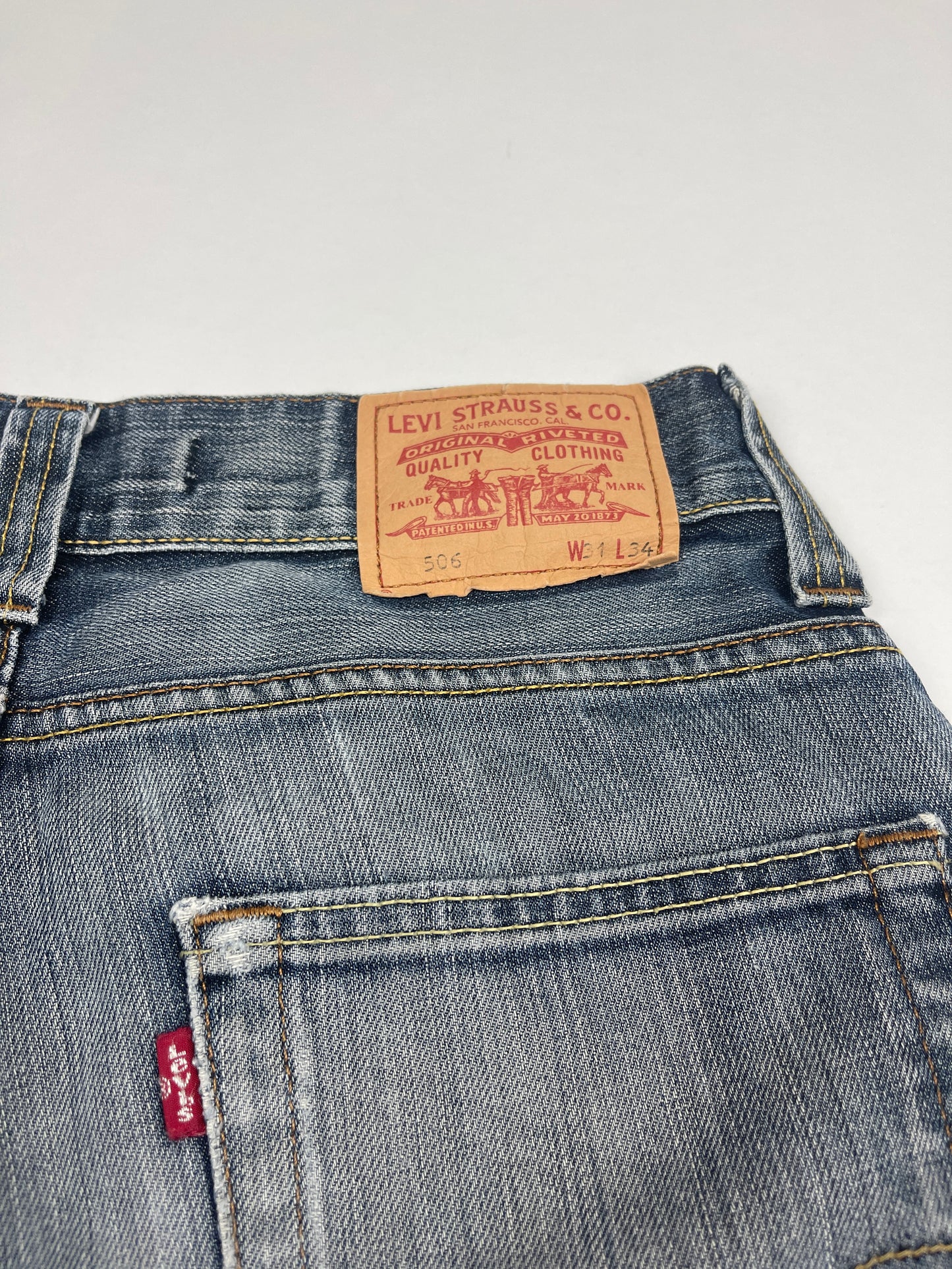 Levis 506 coupe droite baggy