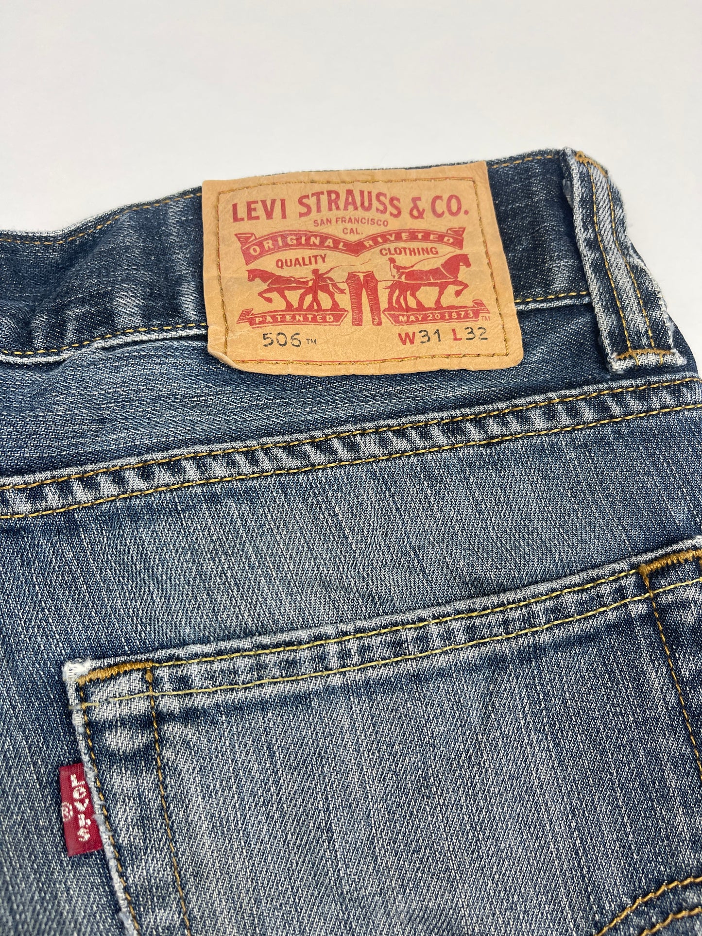 Jean levis 506 coupe droite baggy