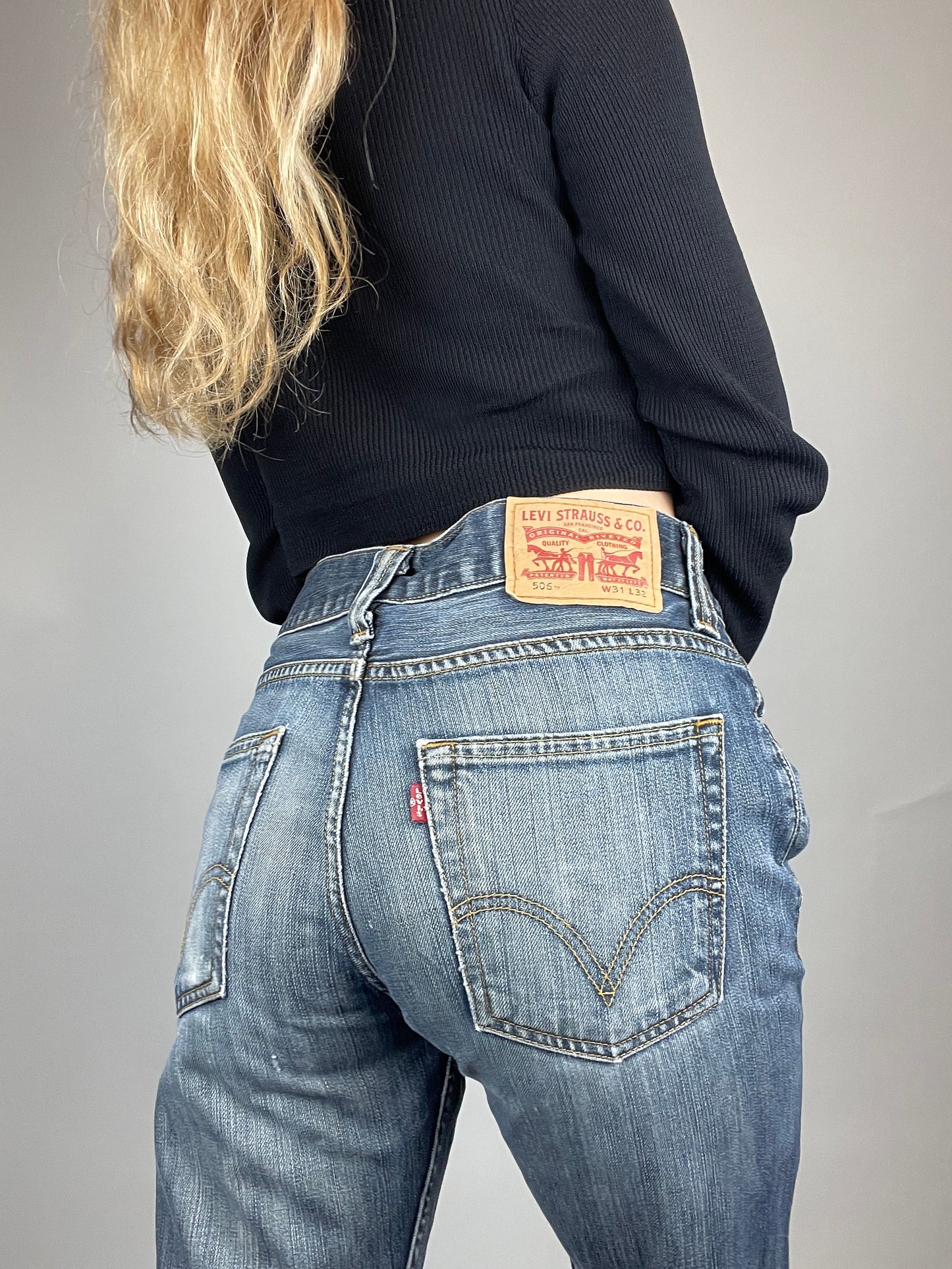 Jean levis 506 coupe droite baggy