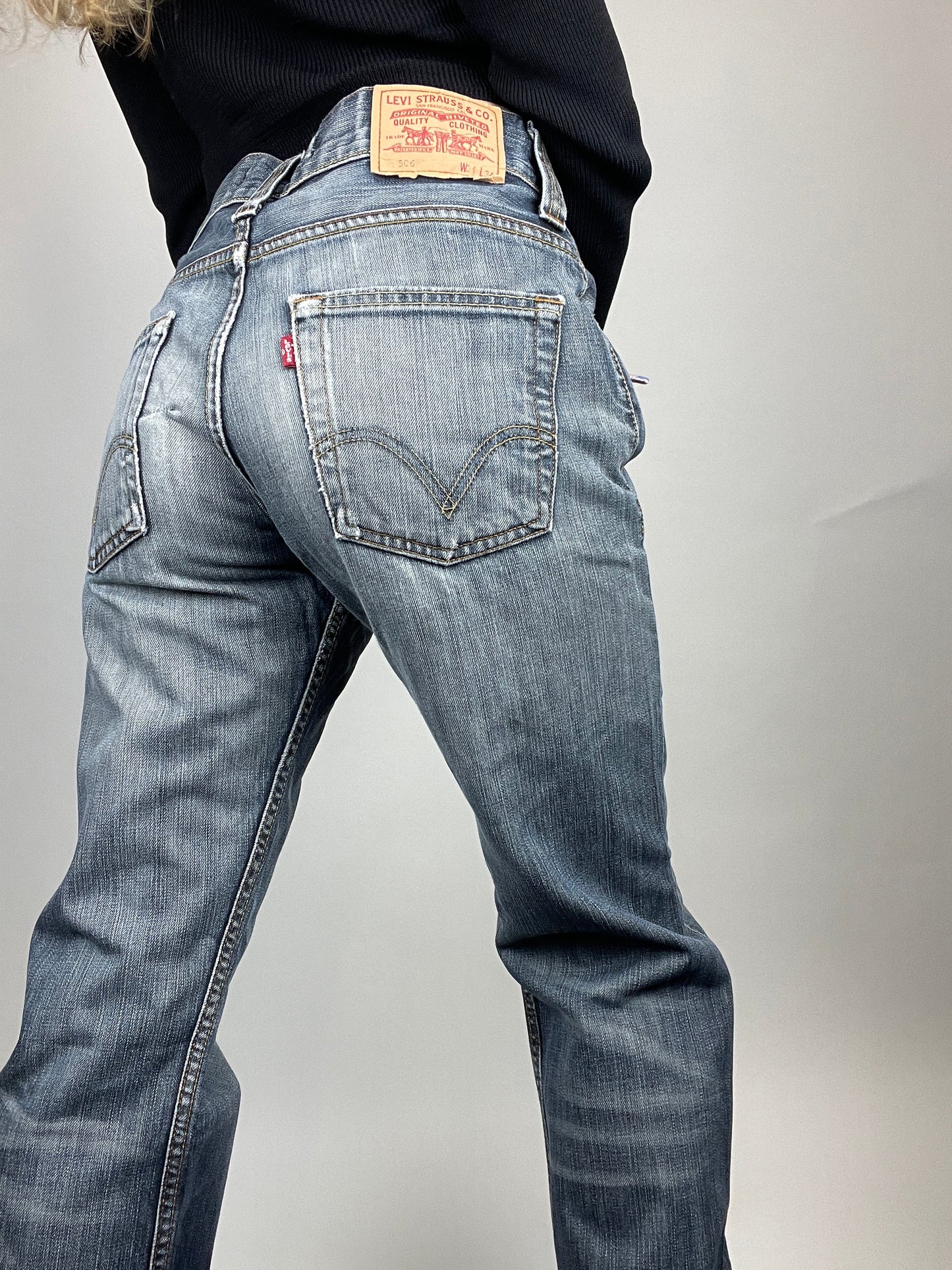 Levis 506 coupe droite baggy