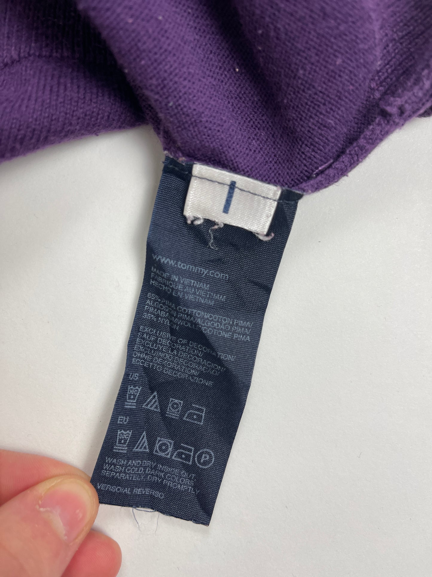 Pull Tommy Hilfiger col v violet brodé